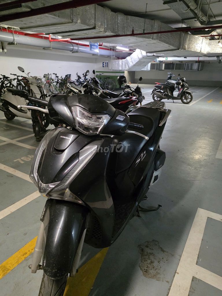Honda SH150i 2017 ABS Đen 40000 km. Mua bán Xe máy tại Quận Tây Hồ Hà Nội được đăng bởi Mr Tú hình 2