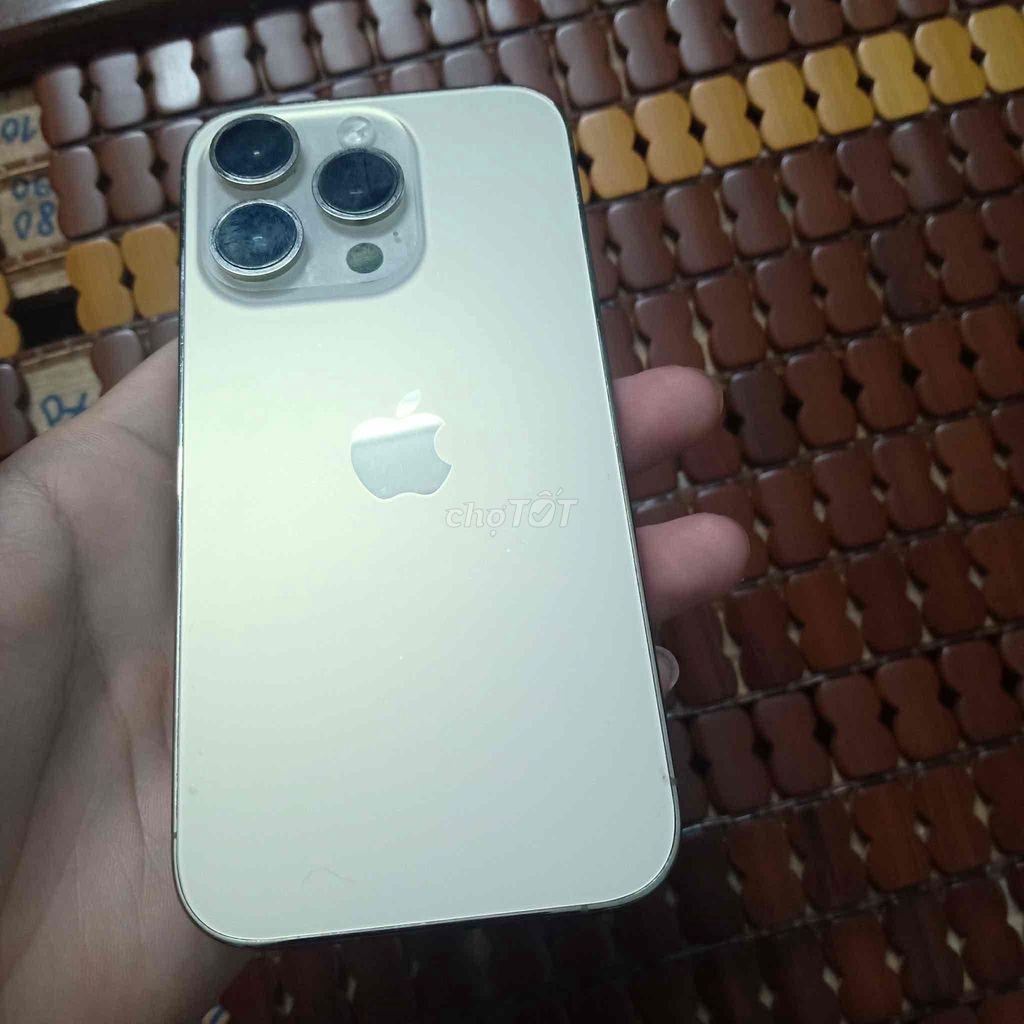 Apple iPhone 14 pro Vàng Đã sử dụng. Mua bán Điện thoại tại Quận 7 Tp Hồ Chí Minh được đăng bởi Nhân Trần Kim hình 1