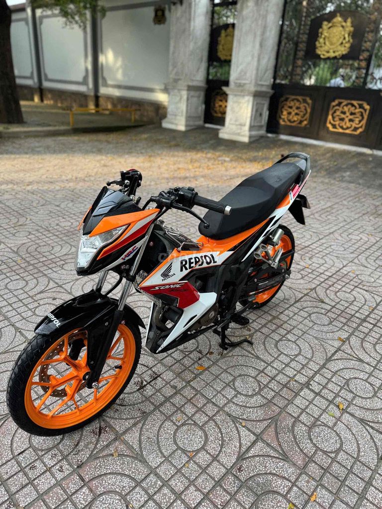 Honda Sonic Repsol chính chủ biển thành phố. Mua bán Xe máy tại Huyện Bình Chánh Tp Hồ Chí Minh được đăng bởi Phong Vũ hình 4