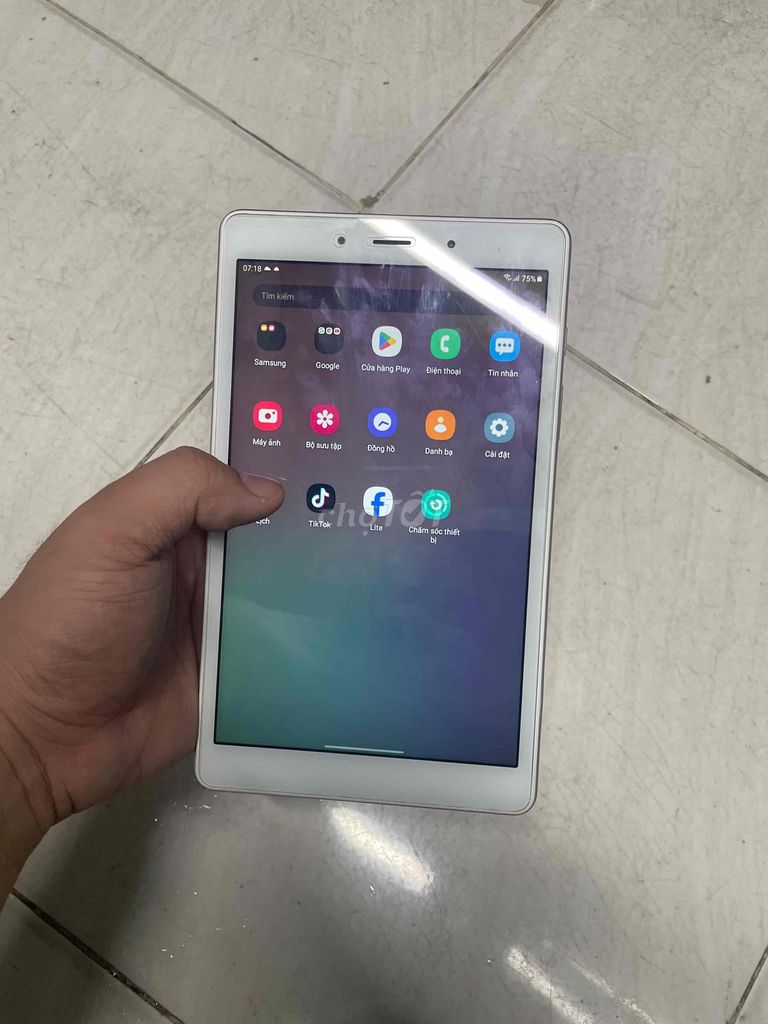 Samsung Galaxy Tab a. Mua bán Máy tính bảng tại Thành phố Dĩ An Bình Dương được đăng bởi Thanh Nhàn hình 1