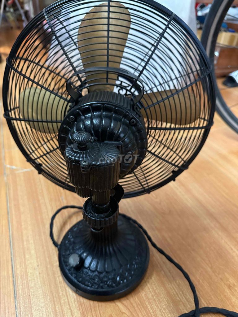 Quạt bàn Mitsubishi kim loại. Mua bán Quạt tại Thành phố Hải Dương Hải Dương được đăng bởi hồ văn út  hình 1