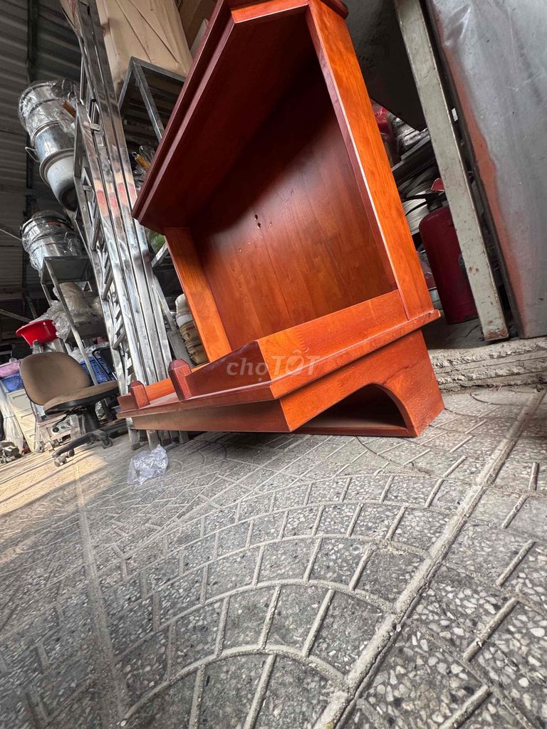 Bàn thờ treo tường Gỗ Nâu đỏ. Mua bán Nội thất, đồ gia dụng khác tại Thành phố Thủ Đức Tp Hồ Chí Minh được đăng bởi A Đăng hình 1