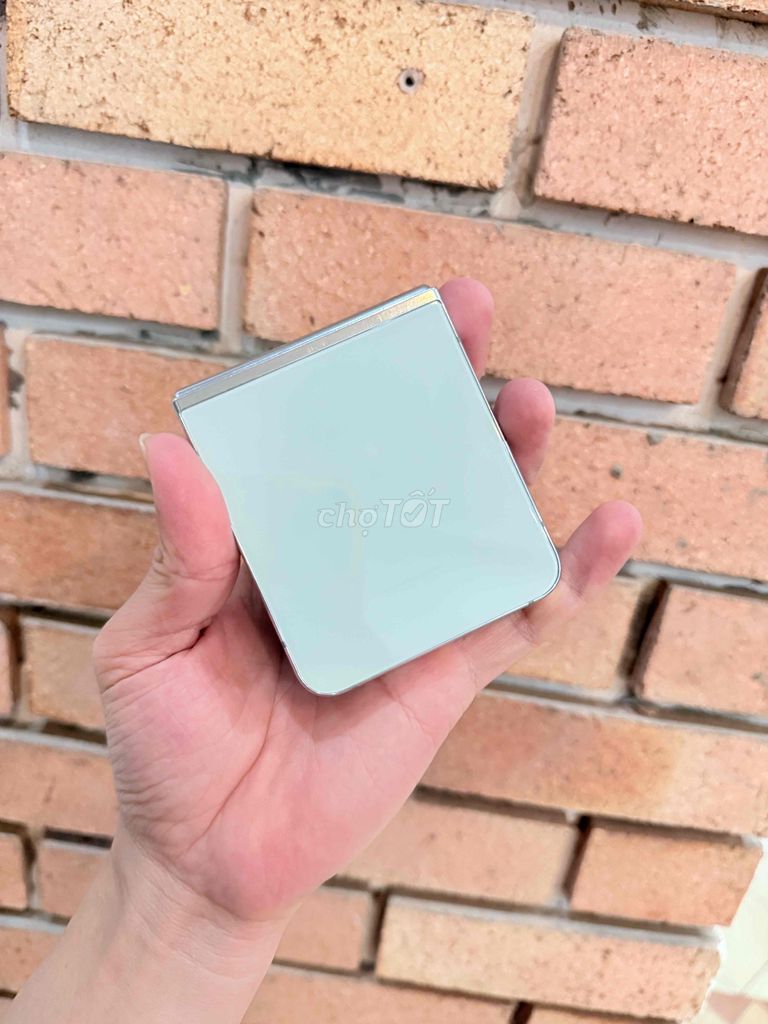 Samsung Flip5 8GB/256GB 99%. Mua bán Điện thoại tại Quận Cầu Giấy Hà Nội được đăng bởi Dũng hình 1