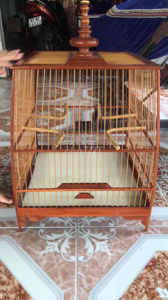 Lồng chim gỗ màu nâu. Mua bán Phụ kiện, Thức ăn, Dịch vụ tại Thành phố Thủ Dầu Một Bình Dương được đăng bởi Bũ hình 1