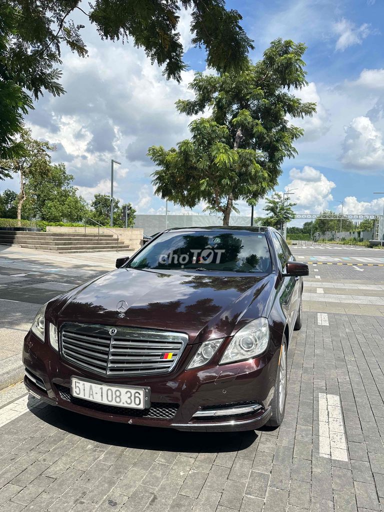 Mercedes Benz E300 2010 Elegance 1 chủ từ đầu. Mua bán Ô tô tại Quận 10 Tp Hồ Chí Minh được đăng bởi Lâm Bình hình 1