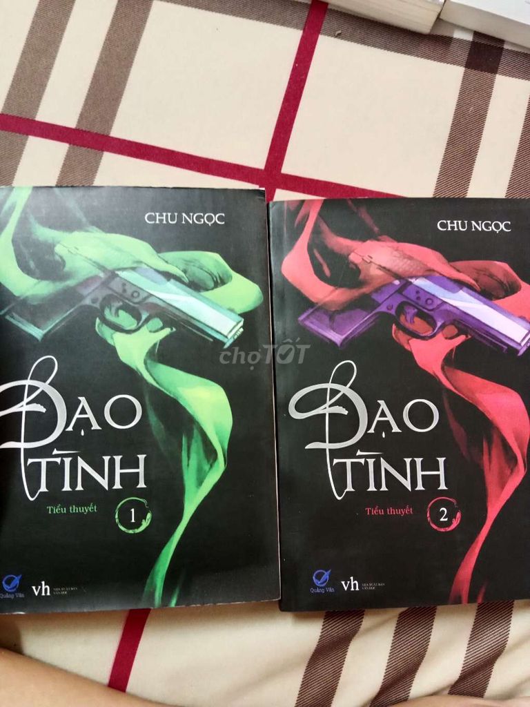 Cần pass các sách như hình