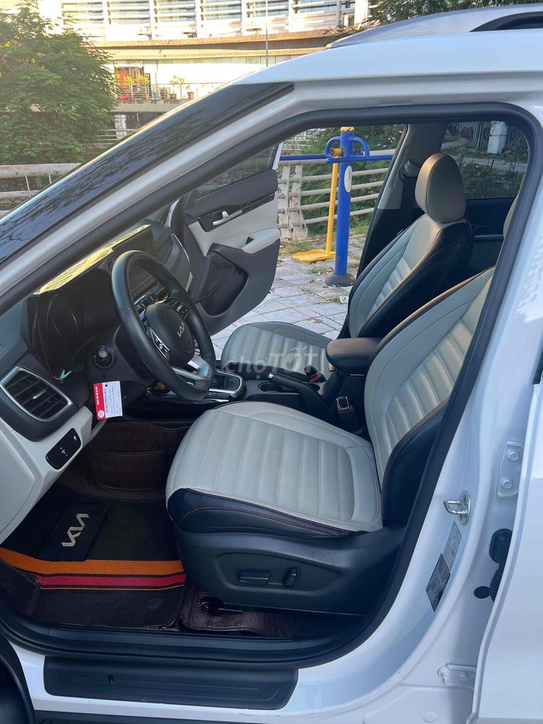 Kia Seltos 2022 Premium 1.6 AT - 21000 km. Mua bán Ô tô tại Thành phố Thanh Hóa Thanh Hóa được đăng bởi Trương Trọng Hoà hình 5