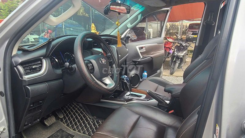 Xe Toyota Fortuner 4x2 AT 2019 Máy Xăng, Xe Đẹp. Mua bán Ô tô tại Quận Gò Vấp Tp Hồ Chí Minh được đăng bởi Chợ Xe Cũ Giá Tốt hình 6