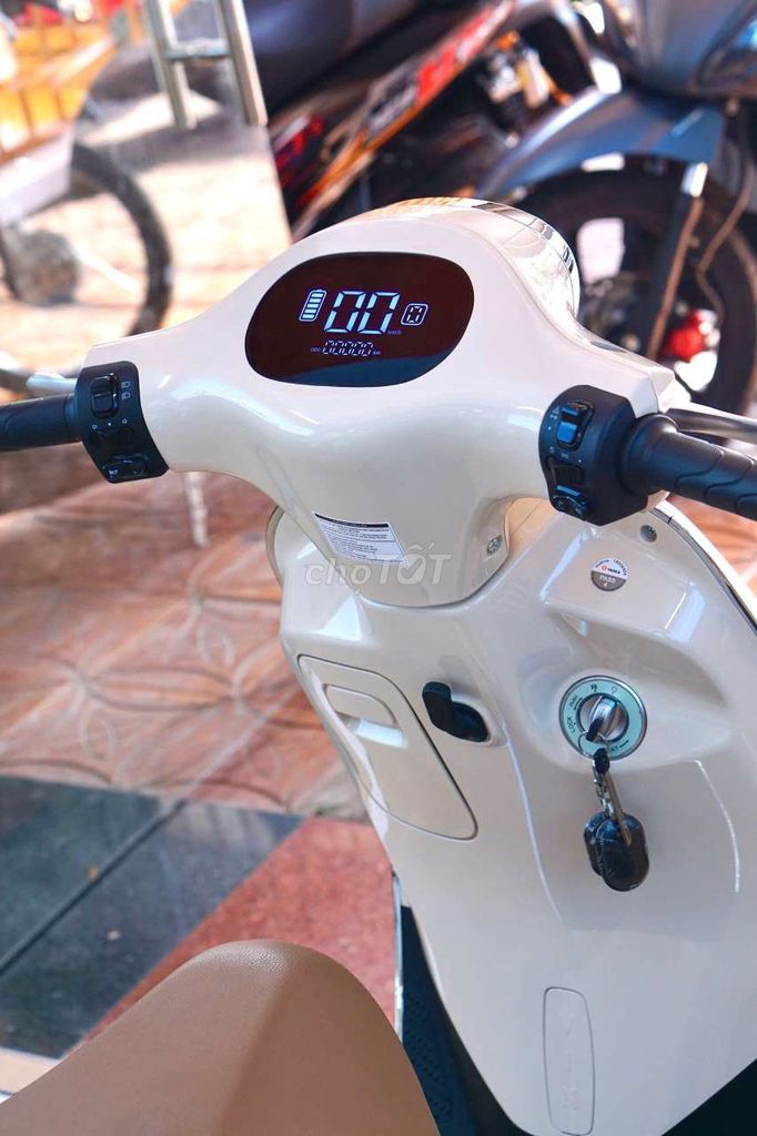 Chốt Yadea Orla P nhận quà tặng giáng sinh. Mua bán Xe điện tại Quận Ninh Kiều Cần Thơ được đăng bởi Xe Điện Yadea Trần Phú CT hình 3