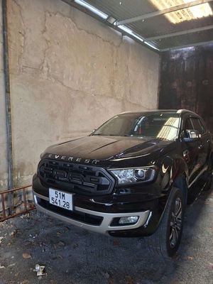 Ford Everest 2021 Titanium 1 cầu Đen chạy 35n km