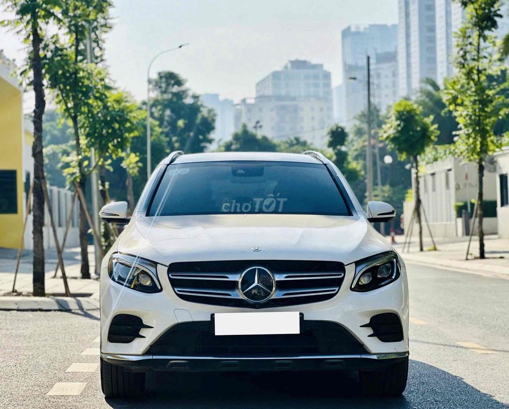 Mercedes-Benz GLC300 4Matic 2018 Model 2019. Mua bán Ô tô tại Quận Cầu Giấy Hà Nội được đăng bởi Cao Quý hình 1