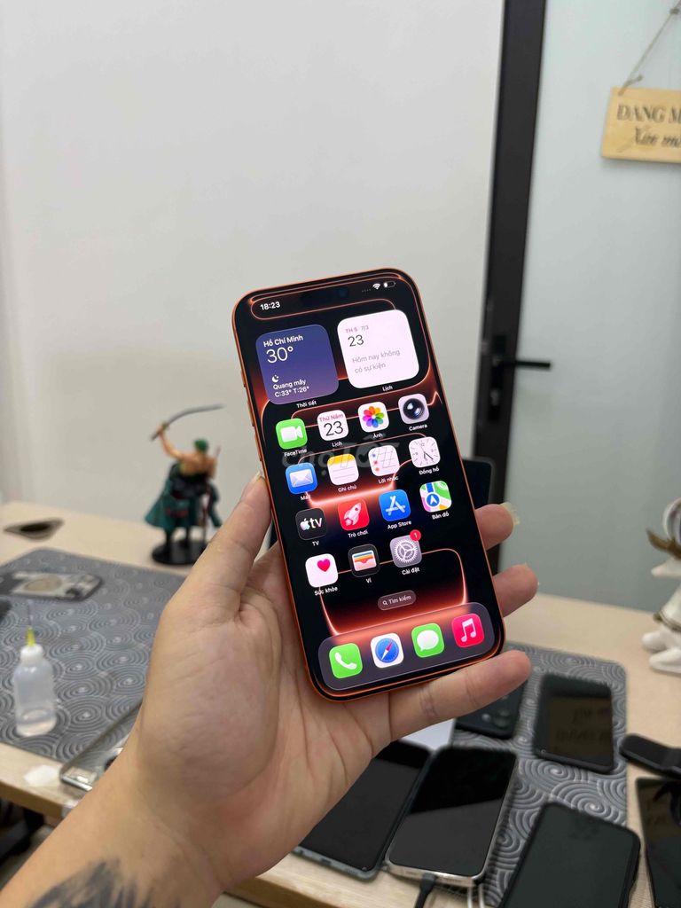 iPhone 17 Pro Max Chính hãng 256GB Còn BH 10-2026. Mua bán Điện thoại tại Quận Cầu Giấy Hà Nội được đăng bởi Trung Kiên Trả Góp Bao Nợ Xấu hình 1