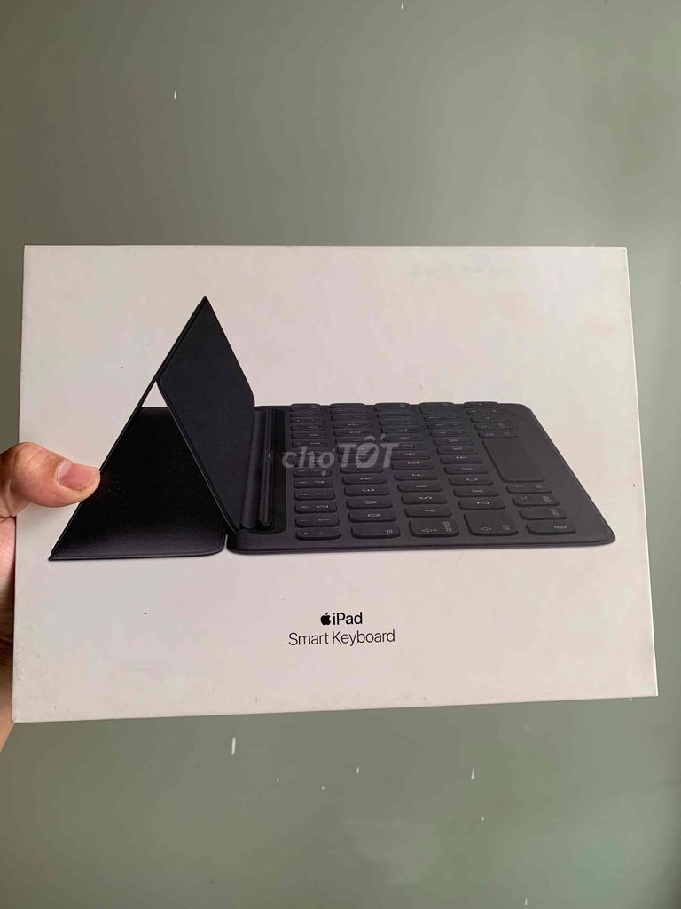 Bàn phím folio Apple Smart Keyboard. Mua bán Phụ kiện (Màn hình, Chuột...) tại Quận 3 Tp Hồ Chí Minh được đăng bởi MANGO PARFUM STORE hình 1