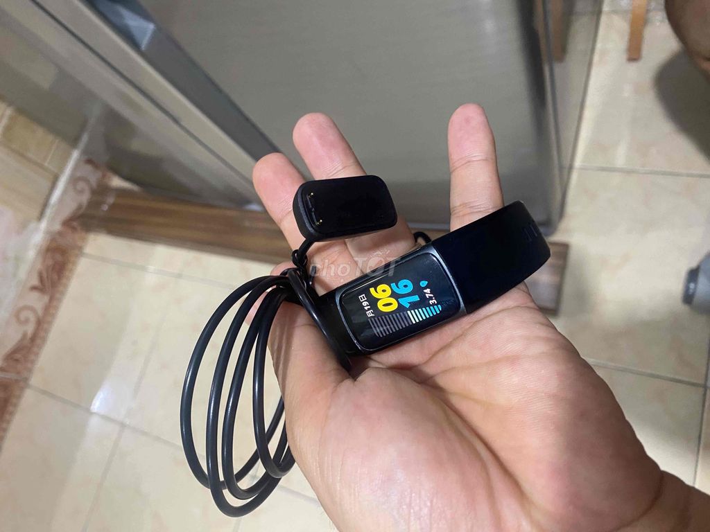 đồng hồ fitbit chage 5