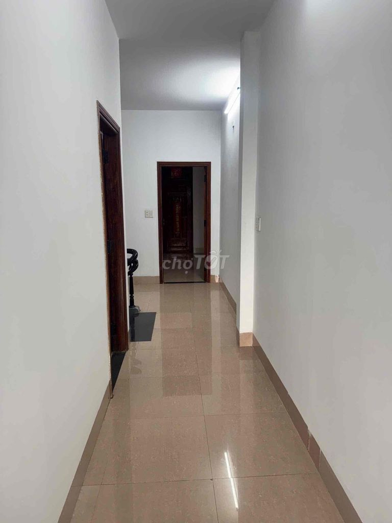 Furnished 3-bedroom house with a big yard on Đô Đốc Lân — photo 11