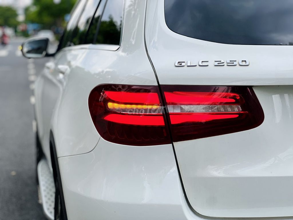 ❤️MERCEDES GLC250 4MATIC 2018 – TRẮNG SIÊU ĐẸP. Mua bán Ô tô tại Quận 7 Tp Hồ Chí Minh được đăng bởi Tri Mercedes DNZ hình 12
