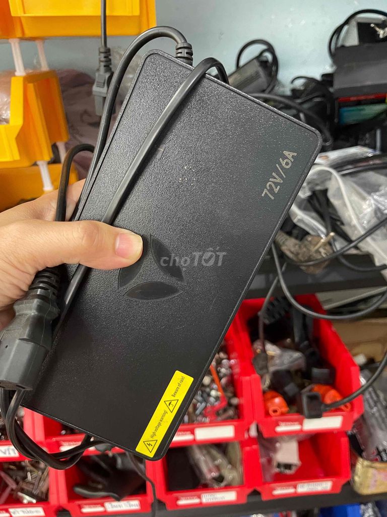sạc xe điện các loại 48v 60v 72v mới có cũ có. Mua bán Phụ tùng xe tại Quận Thanh Khê Đà Nẵng được đăng bởi Mạnh hình 3