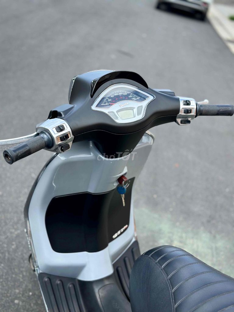 VESPA mà giá chỉ bằng Vision ae nhanh tayyyy. Mua bán Xe máy tại Thành phố Vũng Tàu Bà Rịa - Vũng Tàu được đăng bởi Xe Máy Cũ Vũng Tàu 72 hình 4