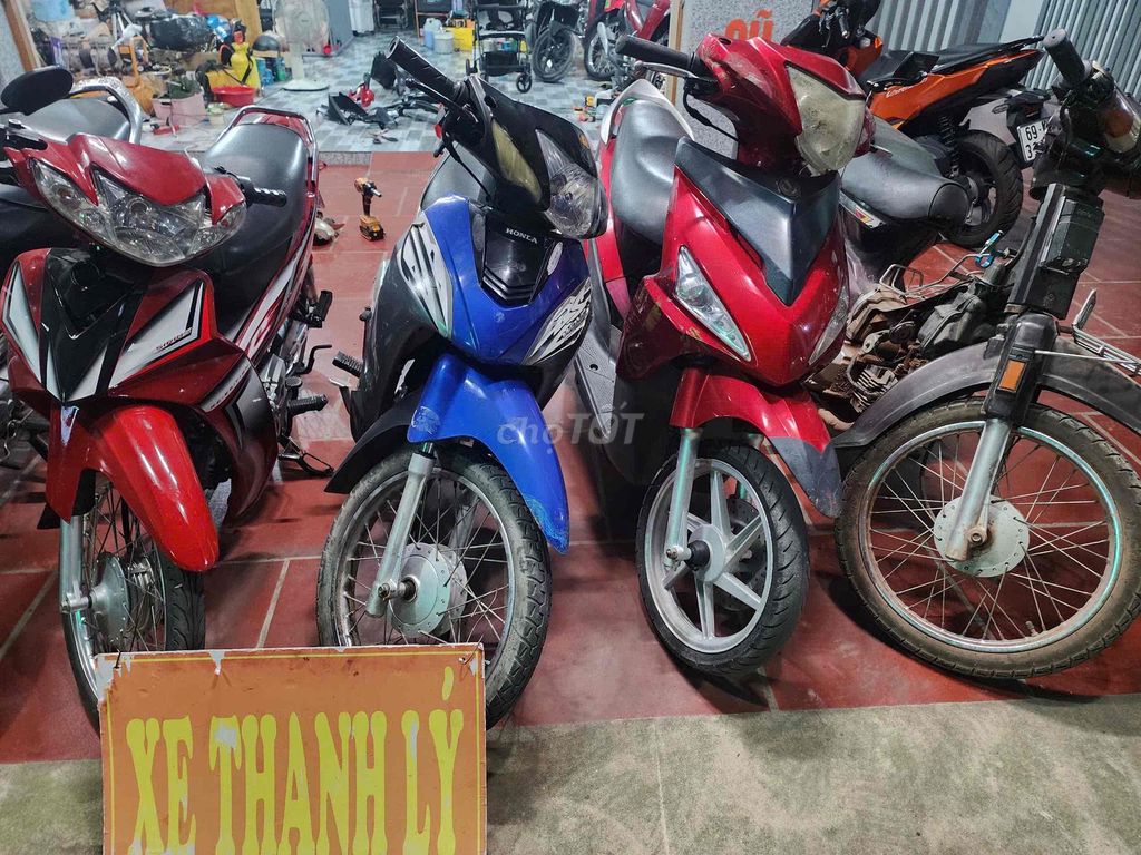 Khách cầm đứt thanh lý vài con xe cho ae đi làm. Mua bán Xe máy tại Thị xã Bến Cát Bình Dương được đăng bởi Hoàng Trang  hình 3