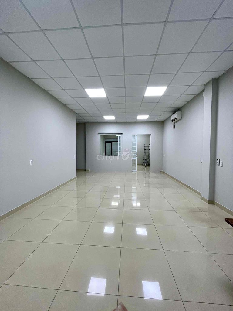 Cho thuê MB khu Vườn Lài, DT: 160 m2, Giá 18 triệu (không ở lại)