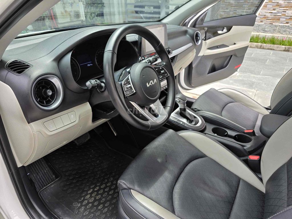 Kia K3 2022 1.6 Luxury - 25000 km. Mua bán Ô tô tại Quận Cầu Giấy Hà Nội được đăng bởi Tuấn Xe Lướt  hình 1