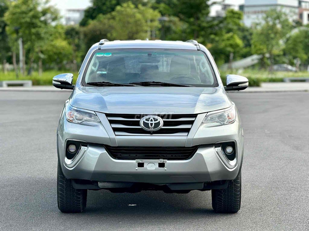 Toyota Fortuner 2016 - máy dầu số sàn màu bạc