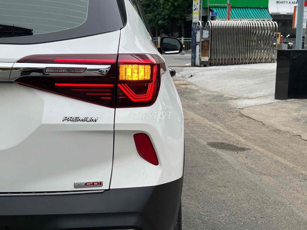 Kia Seltos 2021 1.4T Premium - 15000 km. Mua bán Ô tô tại Quận Tân Phú Tp Hồ Chí Minh được đăng bởi Nguyễn Tân Xe Lướt  hình 5