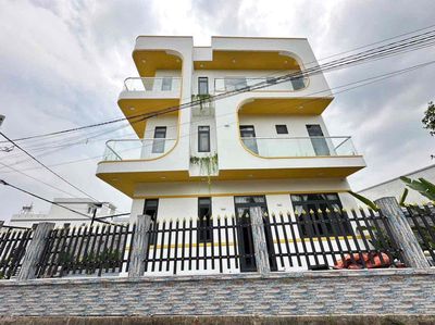 🏡Bán Nhà 2 Mặt Tiền 1 Trệt 2 Lầu Sân Ô tô Thuận An Bình Dương