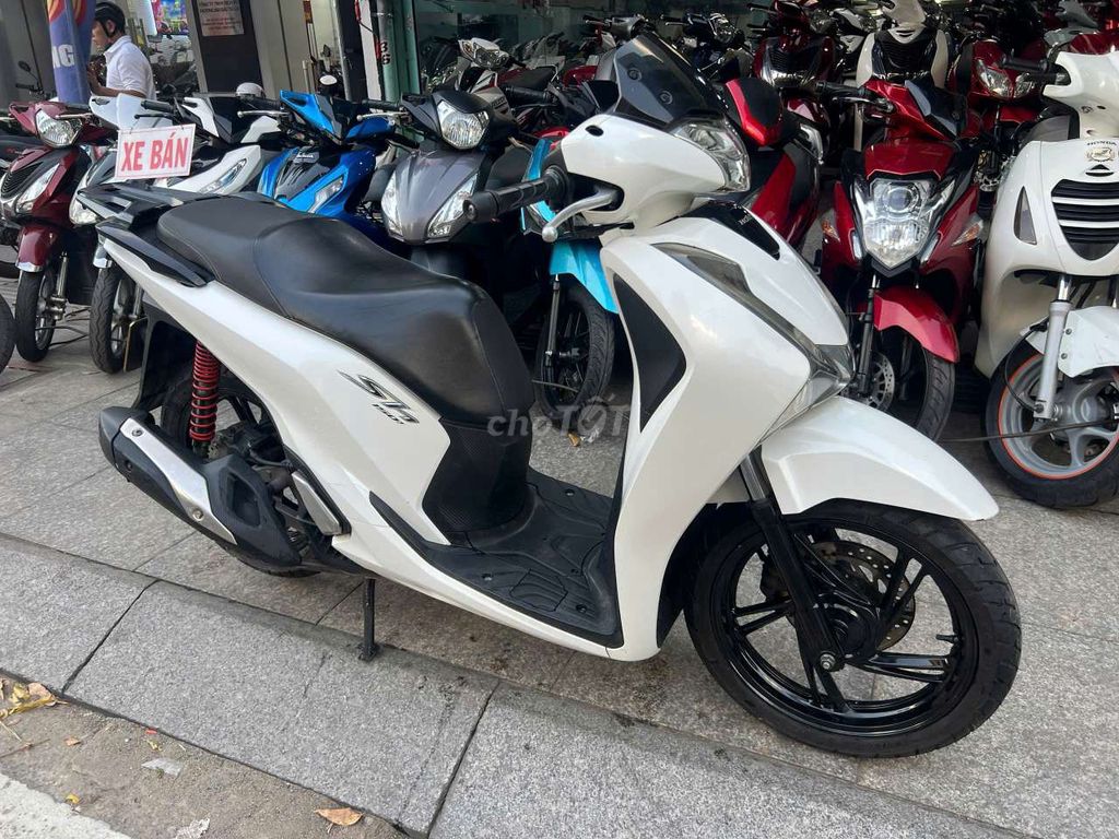 Honda SH 150i 2018 mới 90% Bstp chính chủ. Mua bán Xe máy tại Quận Tân Phú Tp Hồ Chí Minh được đăng bởi Tuanduy hình 6