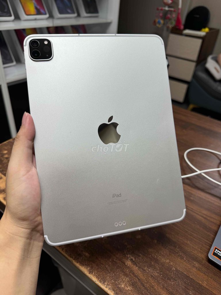 Apple iPad Pro M1 128GB Bạc. Mua bán Máy tính bảng tại Quận Hoàng Mai Hà Nội được đăng bởi Cảnh Hà  hình 1