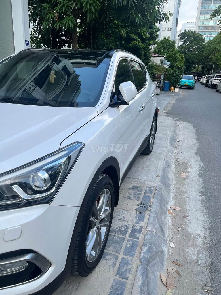Hyundai SantaFe 2019, бензиновый, 7-местный, 5 К, белый