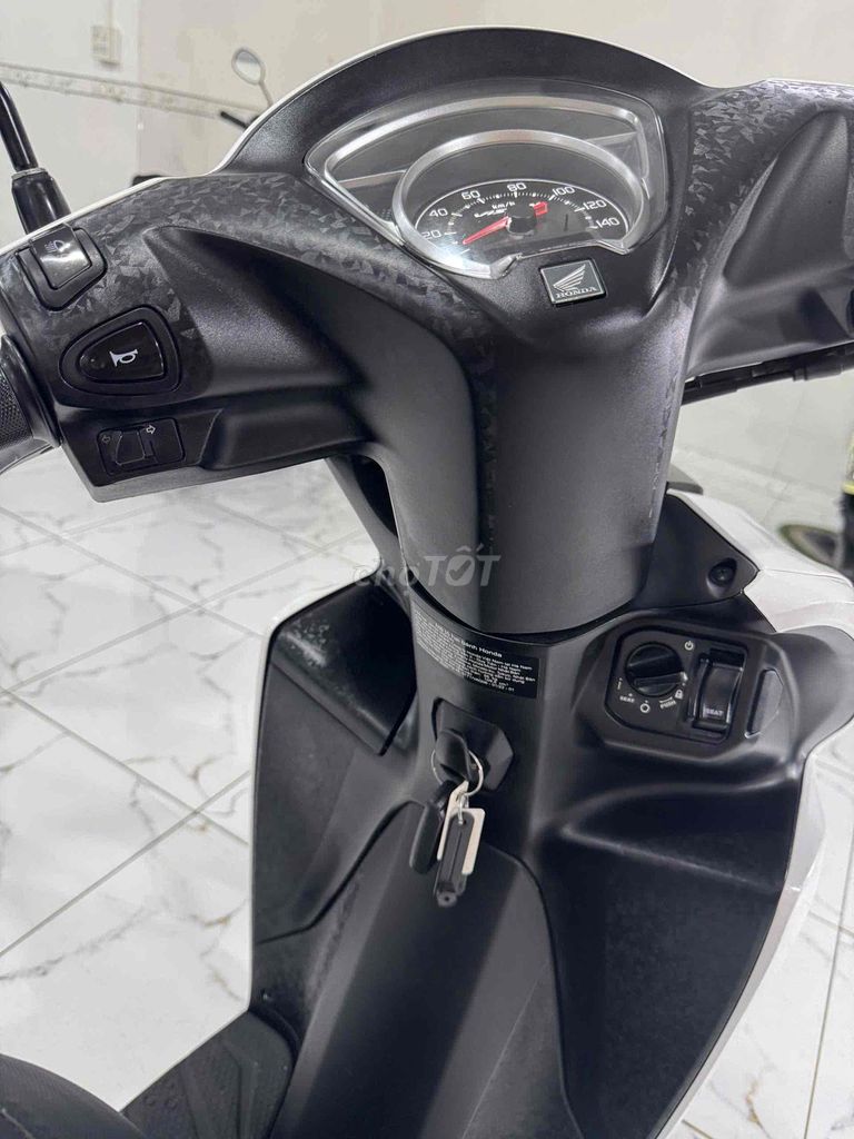 ✅VISION Đk 2024 ĐẸP ZIN MỚI CHÁT 👍. Mua bán Xe máy tại Thành phố Long Xuyên An Giang được đăng bởi Cầm Đồ Bình Tâm  hình 11