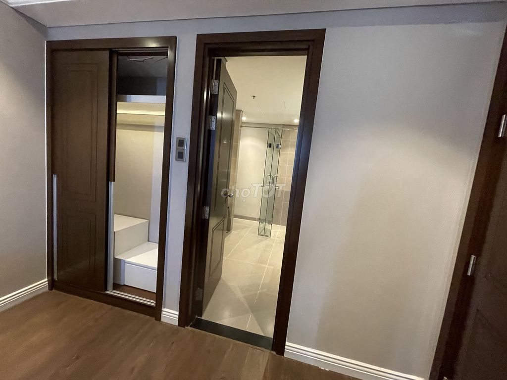 ИНОСТРАННЫЙ ВЛАДЕЛЕЦ ПРОДАЕТ 1-КОМНАТНУЮ УГЛОВУЮ КВАРТИРУ ПО АДРЕСУ ALTARA LUXURY В ДАНАНГЕ