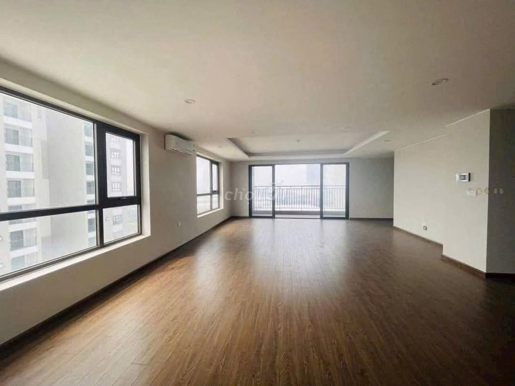 Продается угловая квартира 168м2, Udic Westlake с видом на озеро Тэй, цена 8x тр/м2