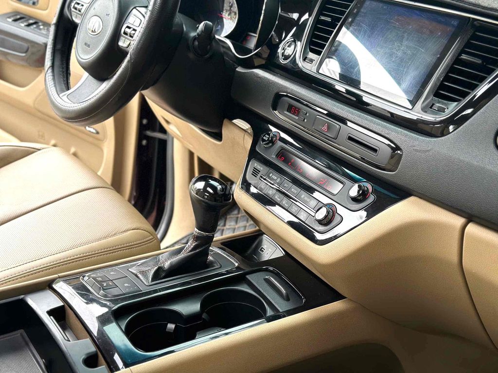 Kia Sedona 2016 Full Dầu. xe gia đình. 1 chủ.. Mua bán Ô tô tại Huyện Hóc Môn Tp Hồ Chí Minh được đăng bởi XE CỦA MỌI NHÀ AUTO 888 hình 7
