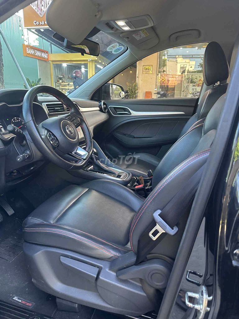 Ô tô MG ZS 2021 màu đen số tự động. Mua bán Ô tô tại Quận Cẩm Lệ Đà Nẵng được đăng bởi Nguyễn Đức Trưởng hình 4