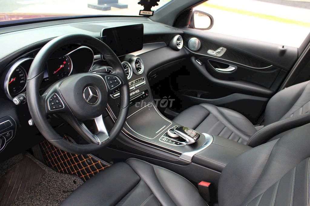 Mercedes Benz GLC300 4Matic 2016 - 47000 km. Mua bán Ô tô tại Quận Tân Bình Tp Hồ Chí Minh được đăng bởi HOANG SON hình 5