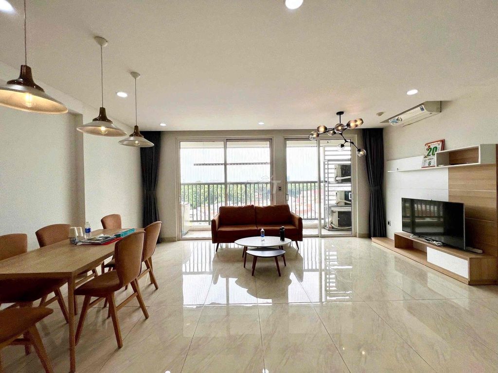 Аренда · 2 комн. · 85 м² · Quận Phú Nhuận, ул. Hồng Hà