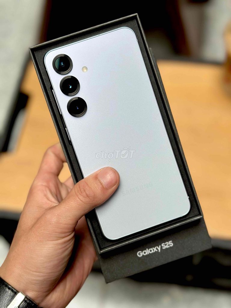 Samsung Galaxy S25 VN 256GB ICY LƯỚT 100%. Mua bán Điện thoại tại Quận Hà Đông Hà Nội được đăng bởi Trung Nguyễn hình 1