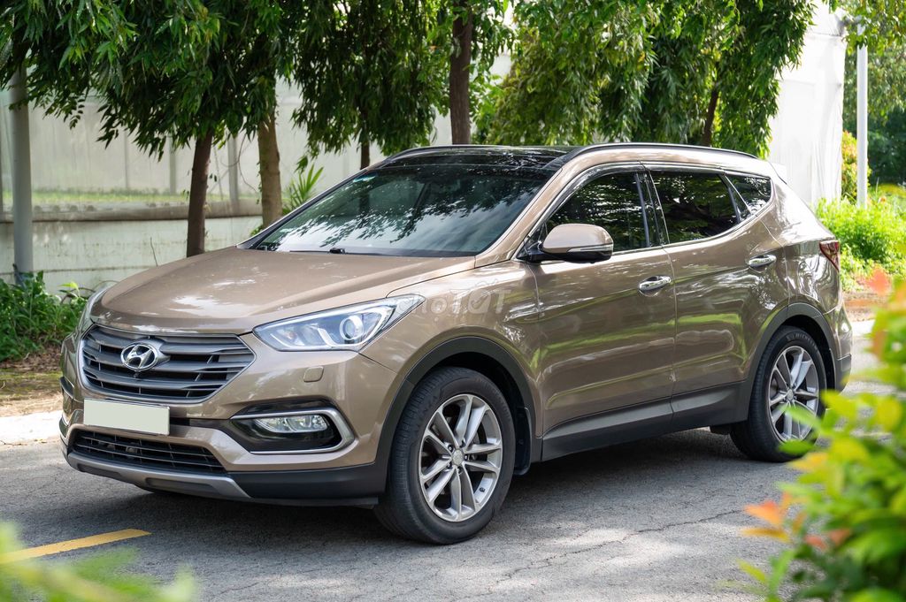 Hyundai Santa Fe 2017 2.4L 4WD - 80000 km. Mua bán Ô tô tại Quận 12 Tp Hồ Chí Minh được đăng bởi Xuân Trung hình 3