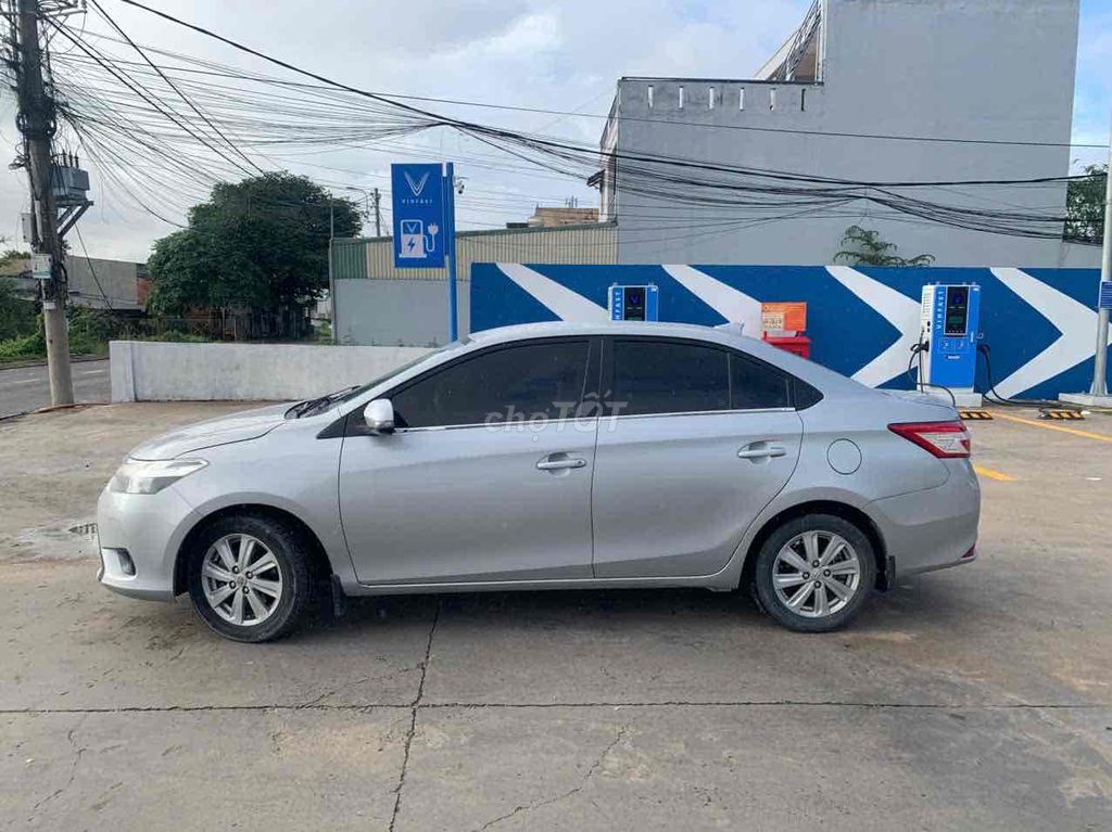 Toyota Vios 2014 серебристый механическая КПП 166.055 км