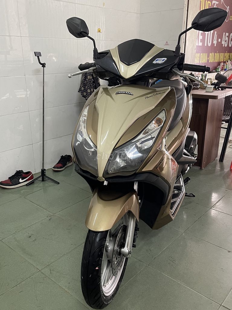 Can ban Air Blade 125i. Mua bán Xe máy tại Thành phố Vinh Nghệ An được đăng bởi Trà hình 2