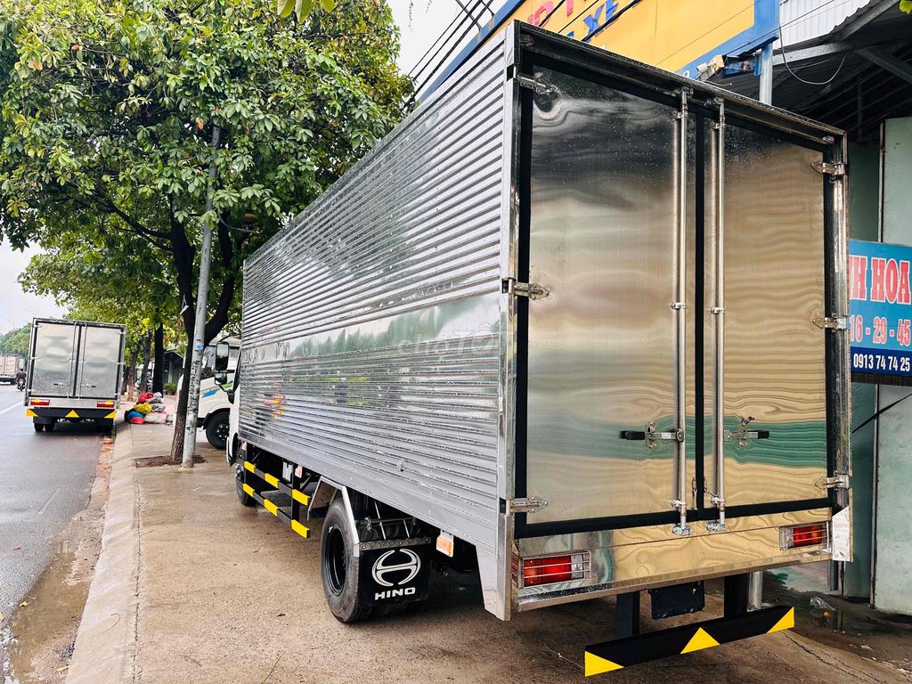 Ưu Đãi 10Tr Tiền Mặt - Hino 5 Tấn XZU730L Kín. Mua bán Xe tải, xe ben tại Huyện Hóc Môn Tp Hồ Chí Minh được đăng bởi Ô Tô Hợp Nhất  Cầu Phú Long hình 4