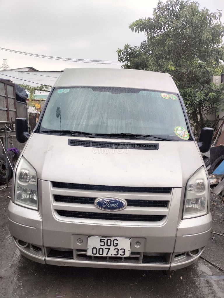 Bán xe Ford tải van,3nguoi 930 kg, xe có may lạnh