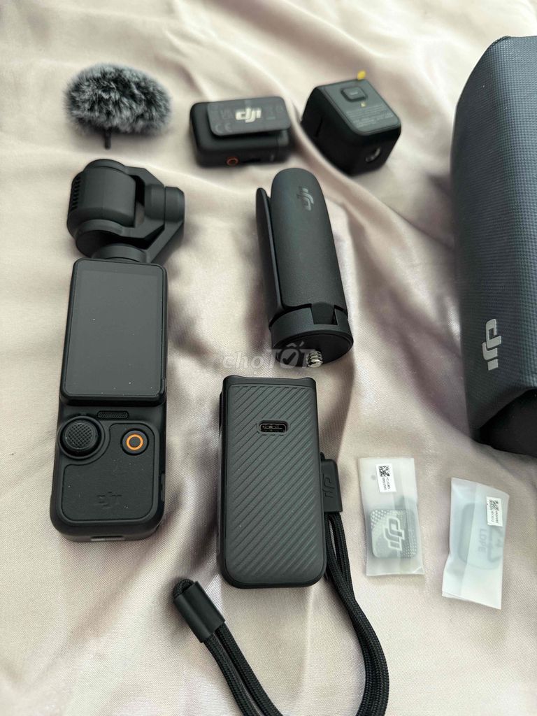 Máy quay DJI Pocket 3 Đen 512GB. Mua bán Máy ảnh, Máy quay tại Quận Hai Bà Trưng Hà Nội được đăng bởi Hoàng Minh Tú hình 1