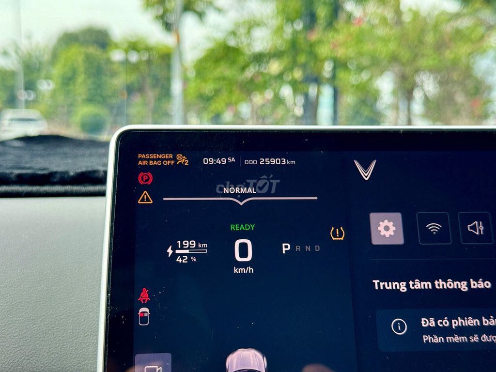 VinFast VF7 Plus 2024 - Trắng - 2v5km - Mua pin. Mua bán Ô tô tại Thành phố Thủ Đức Tp Hồ Chí Minh được đăng bởi OTOCITY hình 9