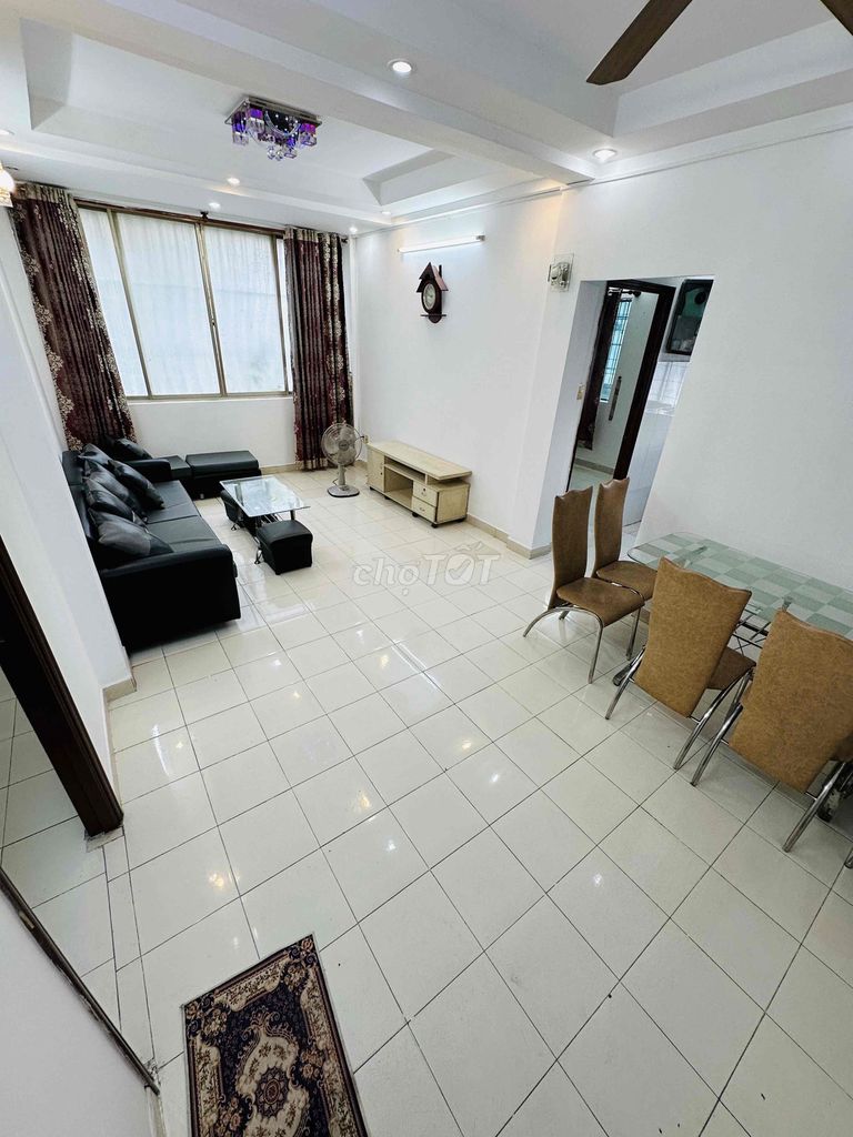 КВАРТИРА В БИНЬТХАНЕ В АРЕНДУ 10,5 кв.м/60 м2, можно сделать 3 спальни+кухню+кухонную террасу