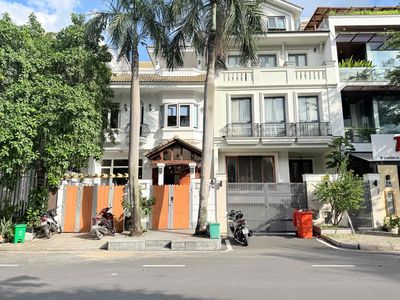 Biệt thự 126 m² · 5 PN · Đường số 20