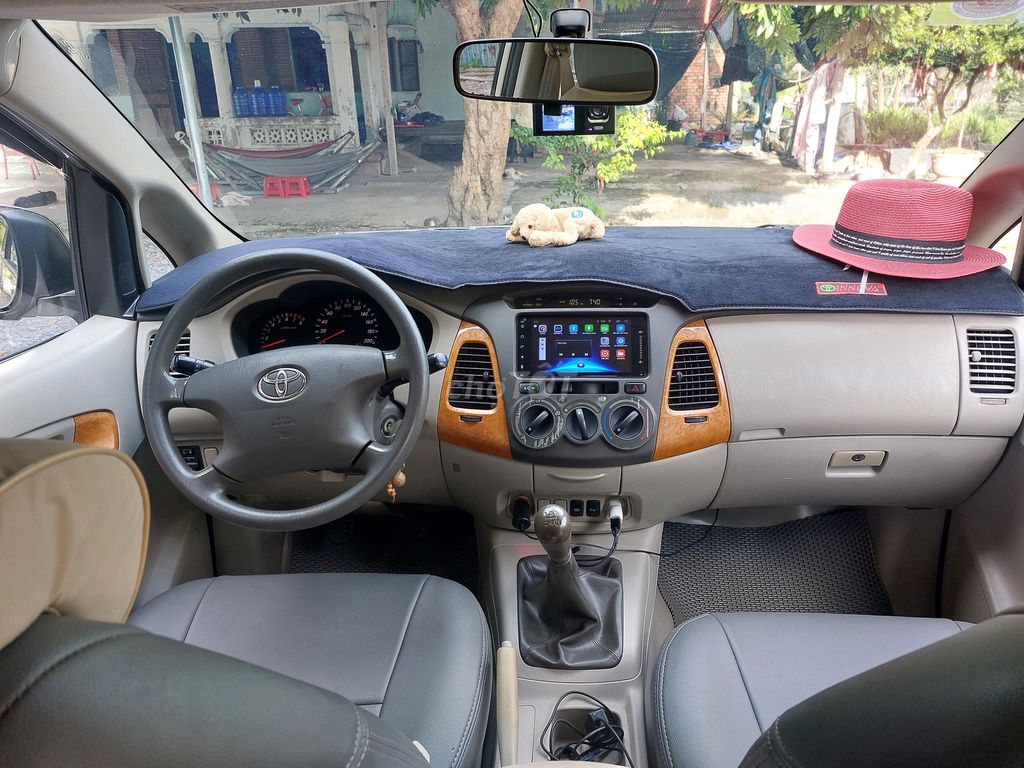 Toyota Innova 2012 G 7 chỗ.