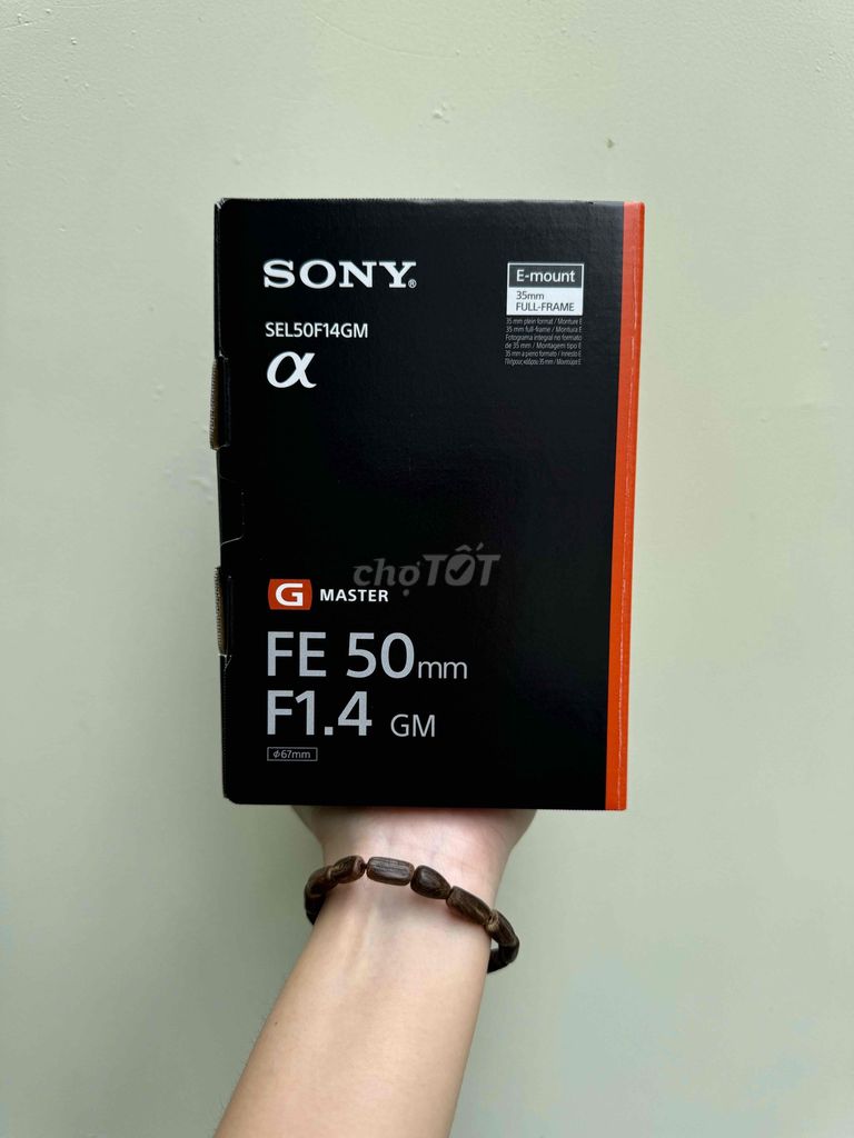 Sony FE 50mm F1.4 GM xách Us New 100% date mới .